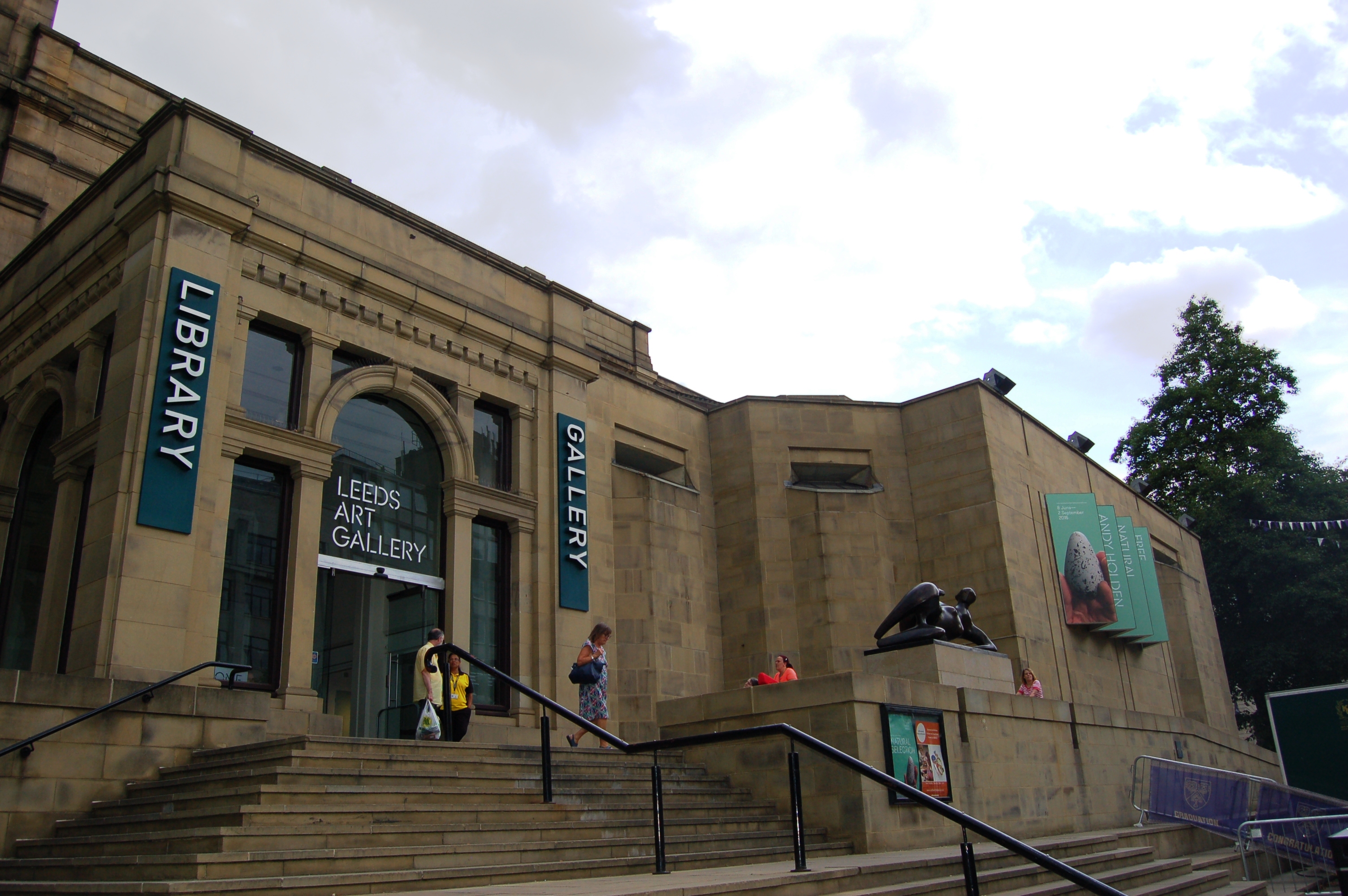 Leeds Art Gallery building, front facade with later extension housing Henry Moore Institute next door