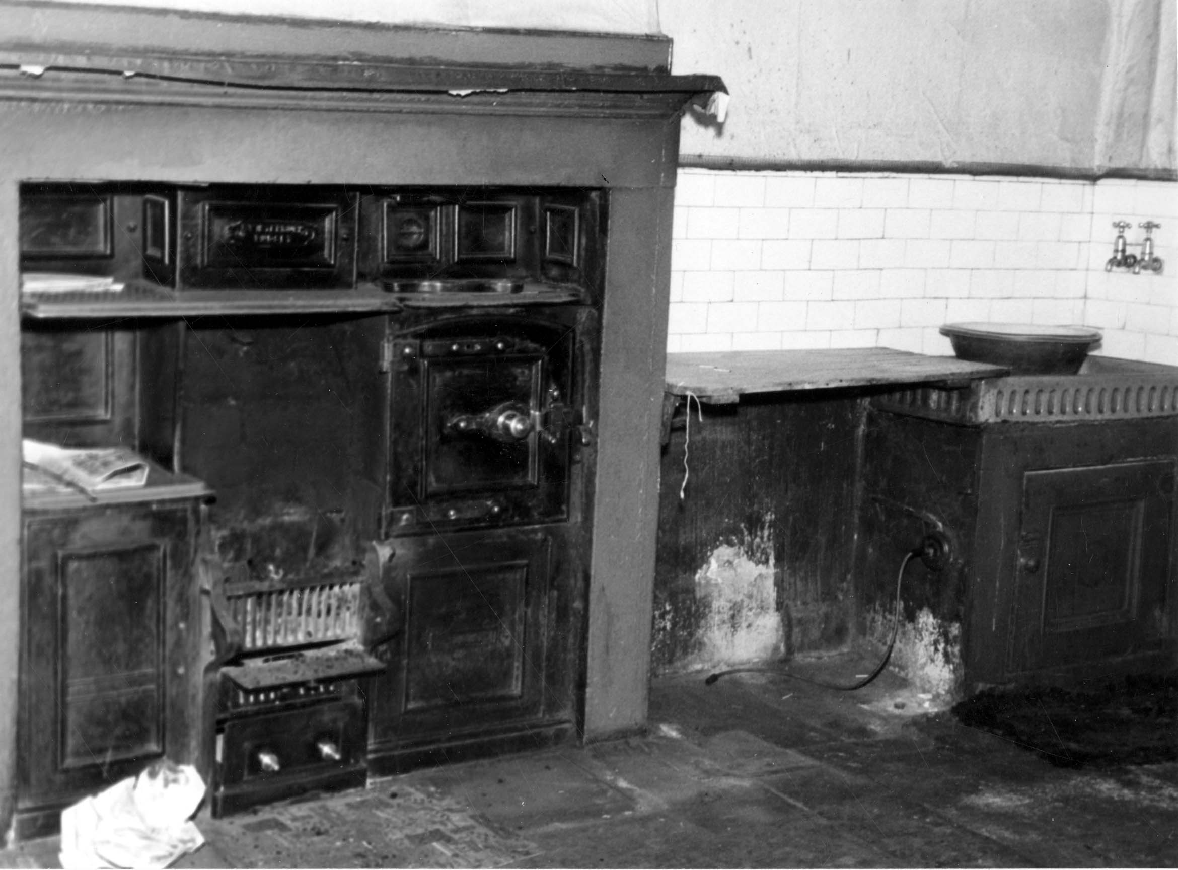 Kitchen Range from Back-to-Back terraced house in Leeds