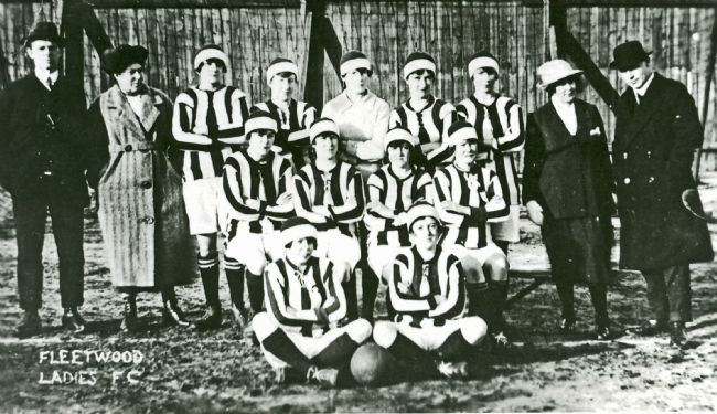 Black and white photo of Fleetwood Ladies football team, one of the teams that played against Dick, Kerr's Ladies FC
