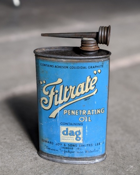 Filtrate Oil Can