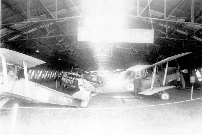 Black and white photograph of First World War aircraft