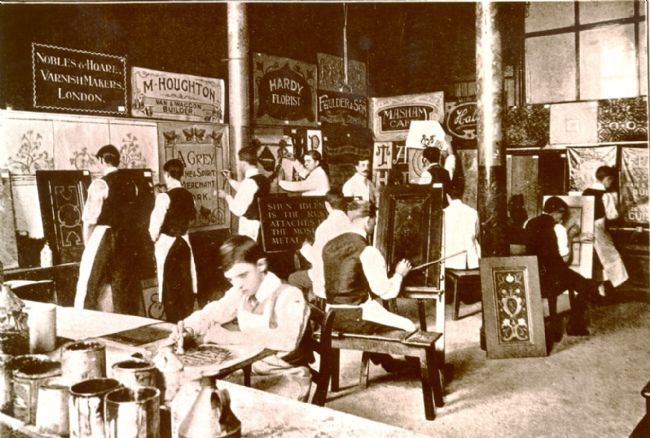 Sign writing class as Saltaire School in the early 20th Century